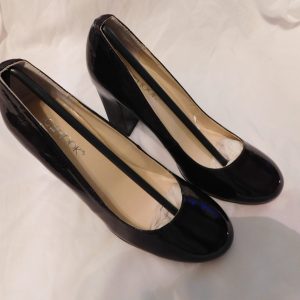 J G HOOK HEELS